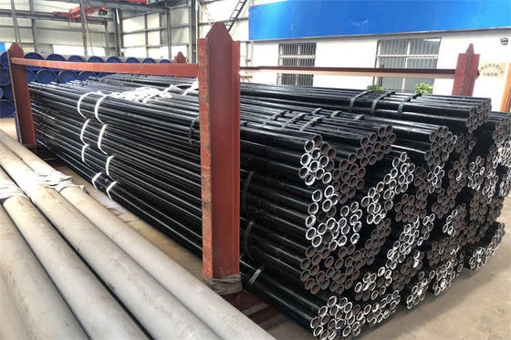 Çelik boru yumruklama hizmeti ASTM A106 Sıcak lastikli siyah renkli boru