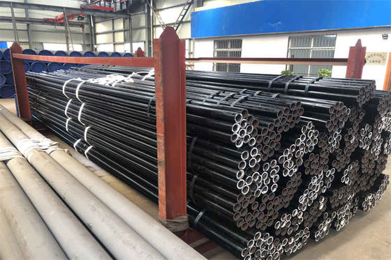 Çelik boru yumruklama hizmeti ASTM A106 Sıcak lastikli siyah renkli boru