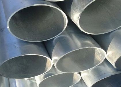 Yüksek sıcaklığa dayanıklı Galvanizli dikişsiz çelik boru kesme hizmeti ve dayanıklı