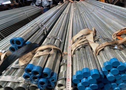 Q195-Q345 Sınıf Elektrogöz Kaynaklı Çelik Boru 0.5-60mm Son Kapakları Denetimi ile Özel