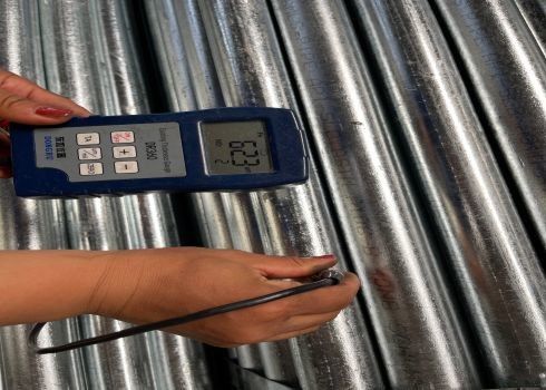 Sıcak Dolaştırılmış Elektrikli Dirençli Saldırılmış Çelik Boru Yuvarlak Dikdörtgen Kare Şekillerde