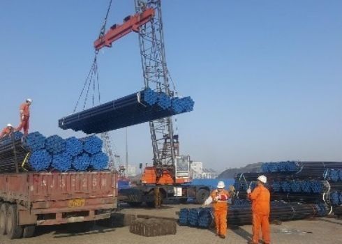 API 5L Çelik Elektrik Direnci Çıplak / Boyama yüzeyinde ERW kaynaklı boru