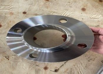Pas geçirmez yağ yüzeyi, ipli bağlantı performansı için flens üzerinde çelik kayma