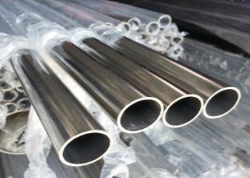 ASTM A312 Uygunluğu için 0,3mm-150mm Kalınlık ve 2000mm-12000mm Uzunlukta Sıcak Haddelenmiş Paslanmaz Çelik Boru