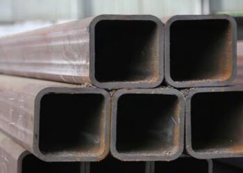 Yapısal Projeler için 0.5mm - 25mm Kalınlık ve ±%10 Toleranslı Sıcak Haddelenmiş Çelik Kutu Profiller