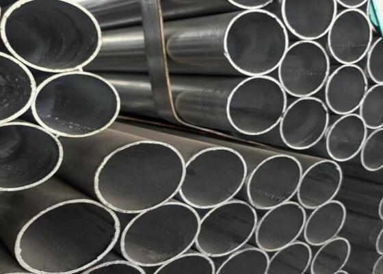 ERW Çelik boru kalınlık toleransı ± 0.2% ve duvar kalınlığı 0.5-60mm çeşitli malzeme türleri için